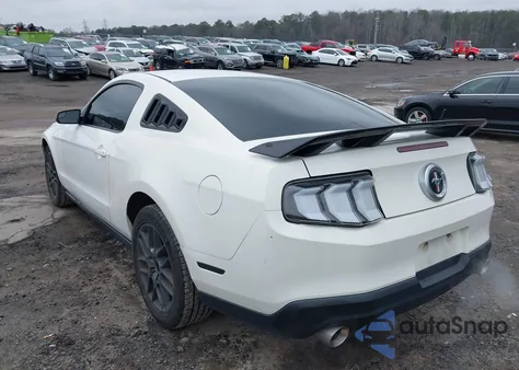 2012 Ford Mustang V6 Premium z USA, uszkodzony, nr VIN 1ZVBP8AM9C5242245